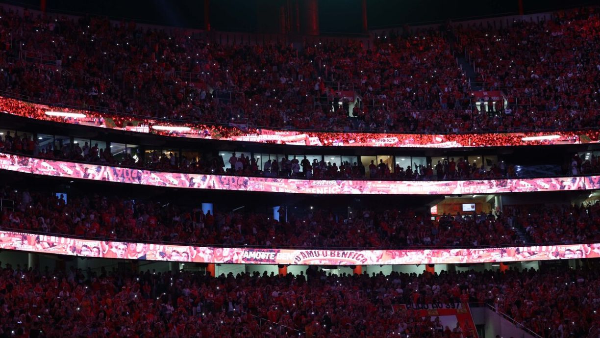 Benfica vai disputar jogo da Champions feminina no Estádio da Luz