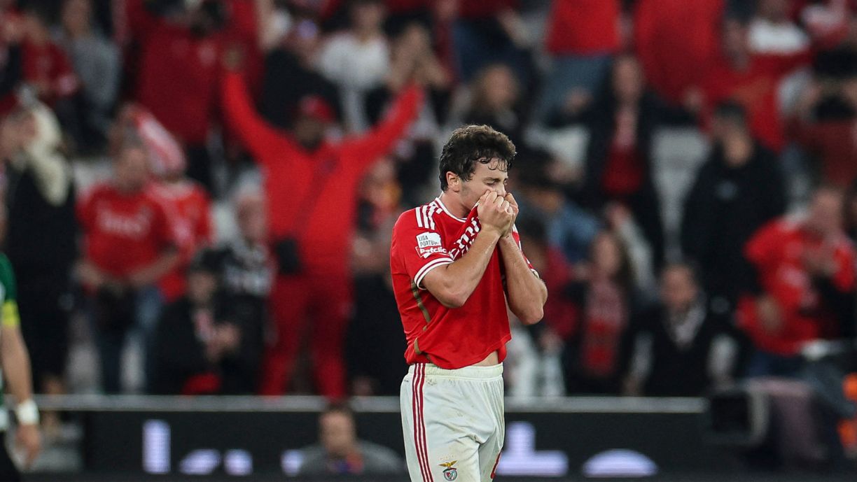 João Neves, um gigante dois em um que vê soluções e esconde problemas (a  crónica do Benfica-Sporting) – Observador