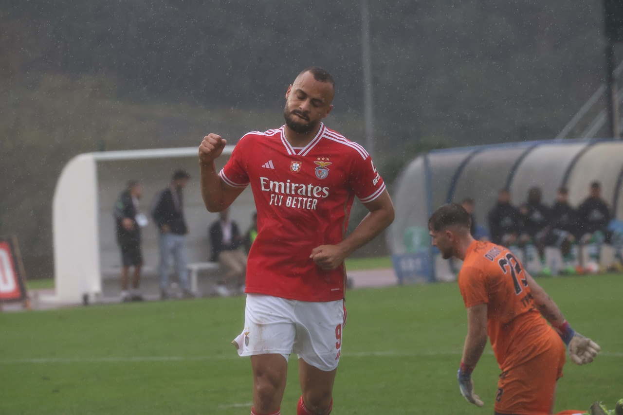 ARTHUR CABRAL VAI MARCAR NO JOGO CONTRA VIZELA! DADO ESTATÍSTICO DEFENDE A  ESTREIA DO AVANÇADO DO BENFICA A FUZILAR - DESCUBRA AQUI QUAL É