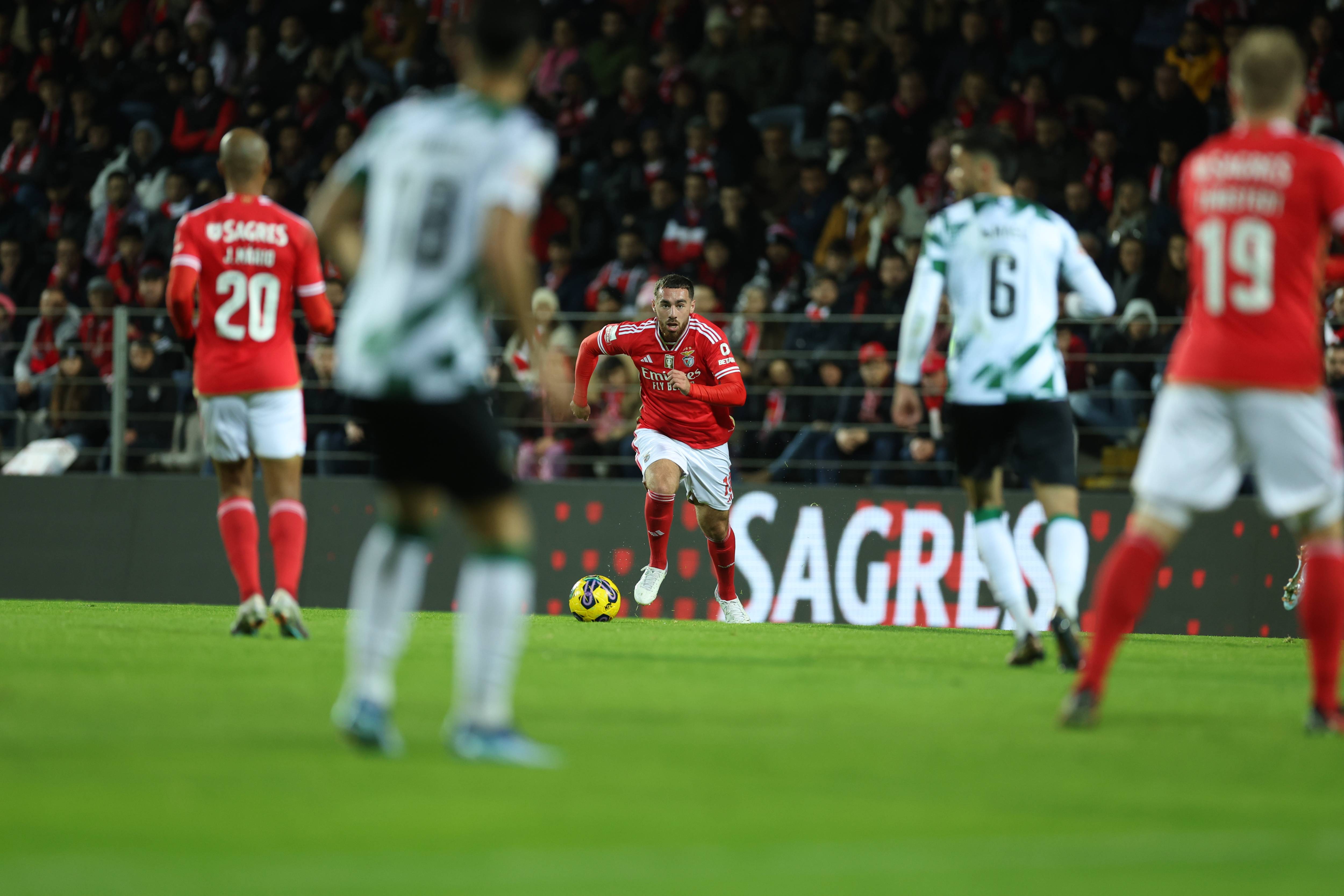 DARWIN NÚÑEZ SALTA DO BANCO PARA 'SALVAR' O DIA! ANTIGO GOLEADOR DO BENFICA  DÁ 'EMPURRÃO' QUE FALTAVA PARA TRIUNFO DO LIVERPOOL (COM VÍDEO)