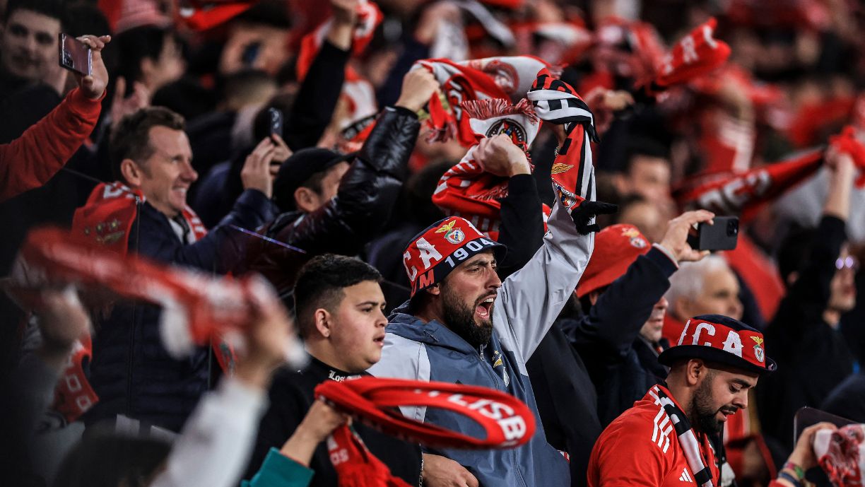 EM GRANDE! ANTIGA ESTRELA DO BENFICA VIVE MOMENTO DE SONHO, LEVA EQUIPA ...