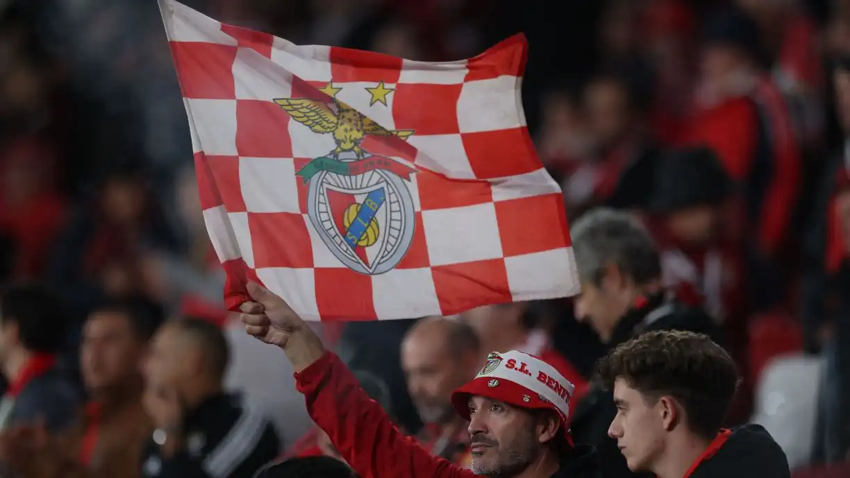 Nem periodo menos positivo afasta treinador do Benfica
