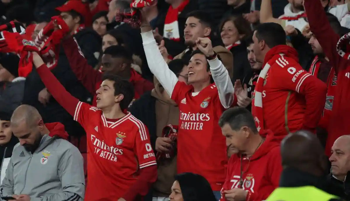 Benfica ergueu o troféu da Taça de Portugal