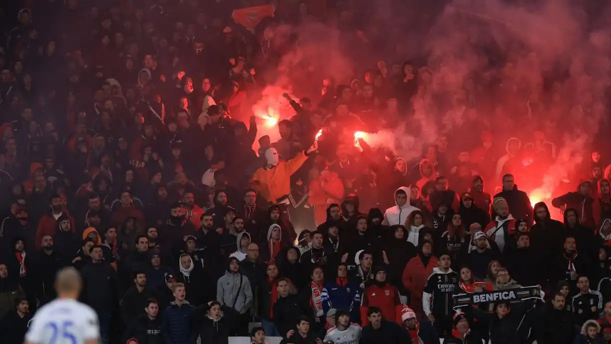 E esta? Depois do duelo com o Benfica, UEFA obriga o Atlético Madrid a "abrir os cordões à bolsa"