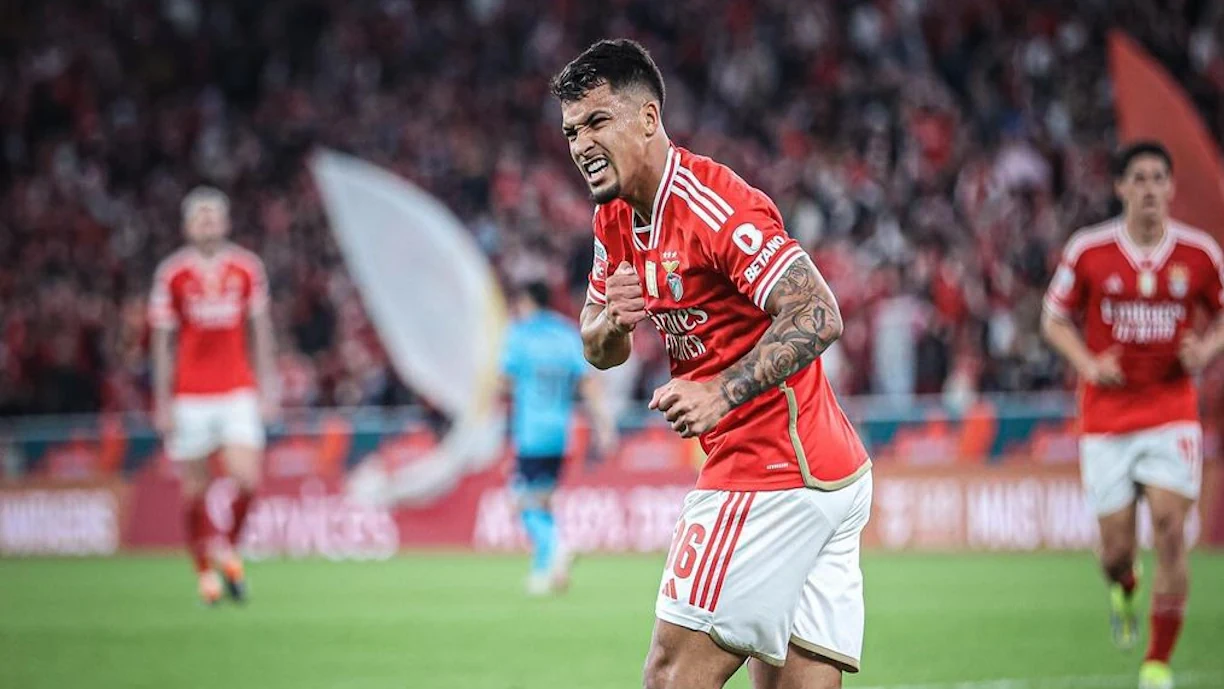 Antigo adjunto do Santos não entende poucos minutos de Marcos Leonardo no Benfica