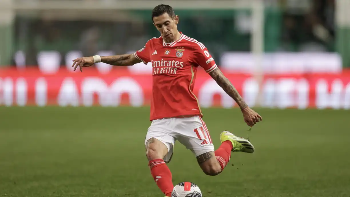 ELA VOLTA AO ATAQUE! MULHER DE DI MARÍA REAGE A GOLO ANULADO AO BENFICA FRENTE AO SPORTING (COM VÍDEO)