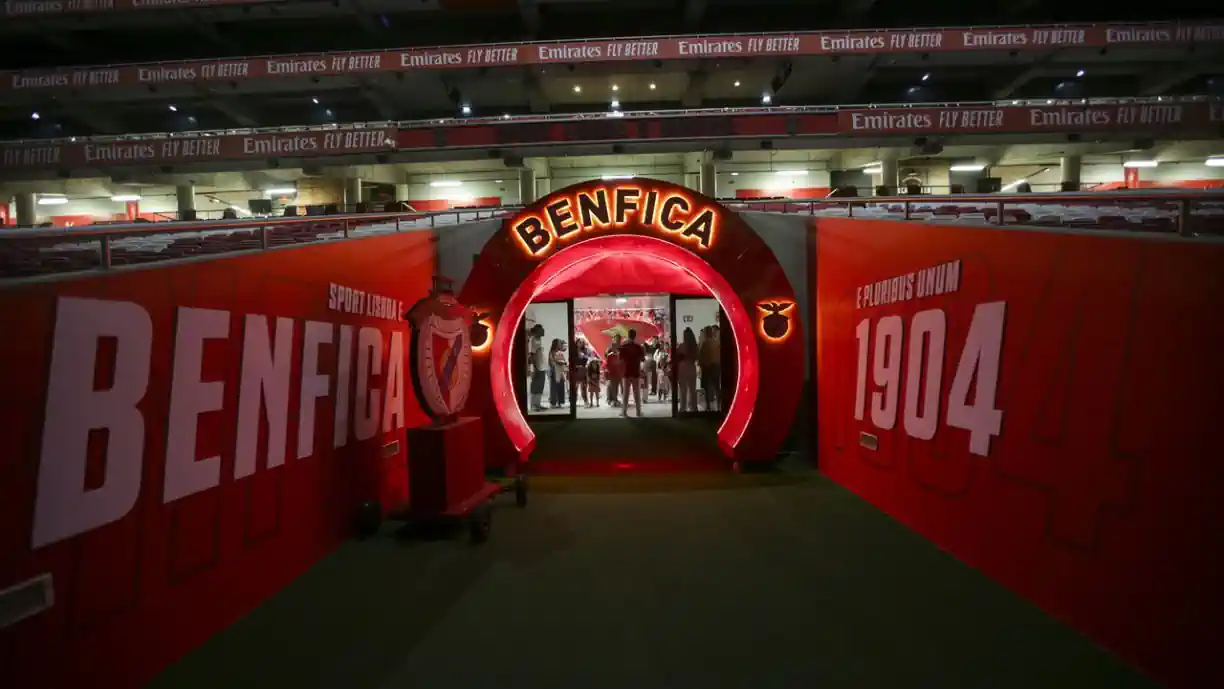 Iniciados do Benfica venceram novamente e seguem líderes isolados