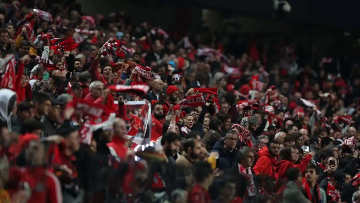 Presidente de clube onde joga craque ex Benfica diz que "tirava todos os assentos do estádio se pudesse"