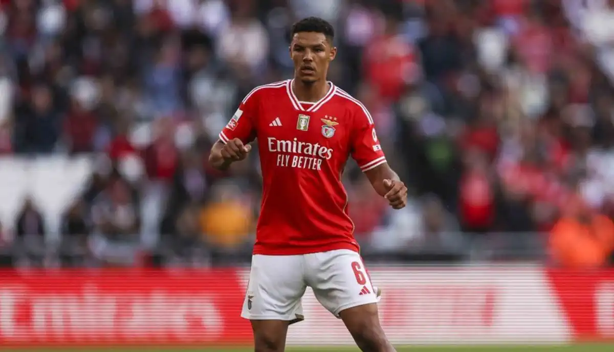 Alexander Bah vive novo pesadelo ao serviço do Benfica e poderá…
