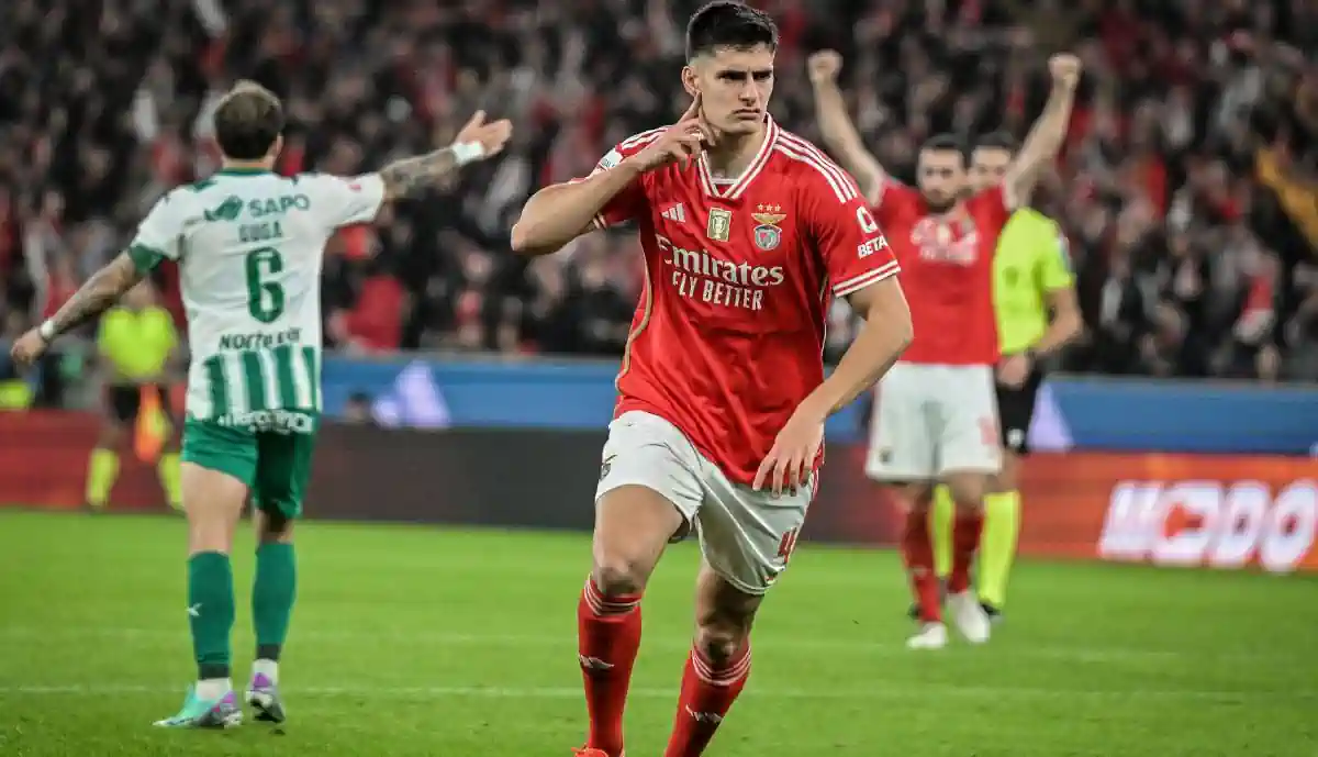 Fabrizio Romano traz boas notícias: afinal António Silva pode estar mais perto de ficar no Benfica