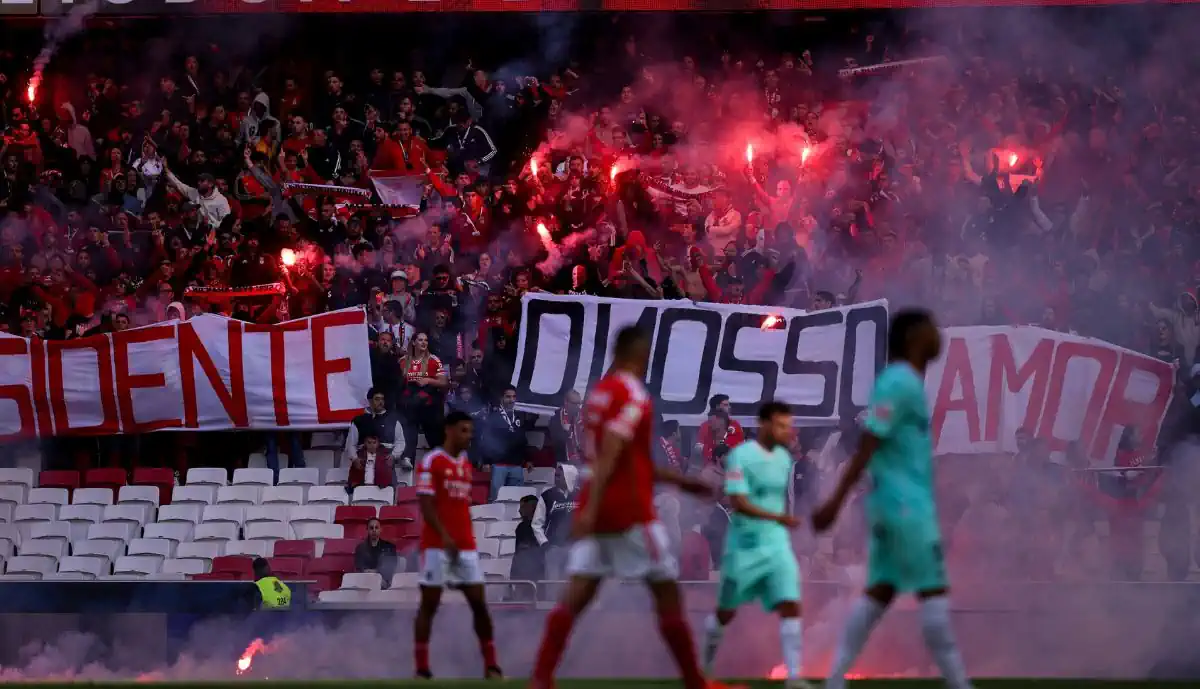 Grupo organizado de adeptos responde a apelo de Rui Costa e quem saiu prejudicado foi o... Benfica
