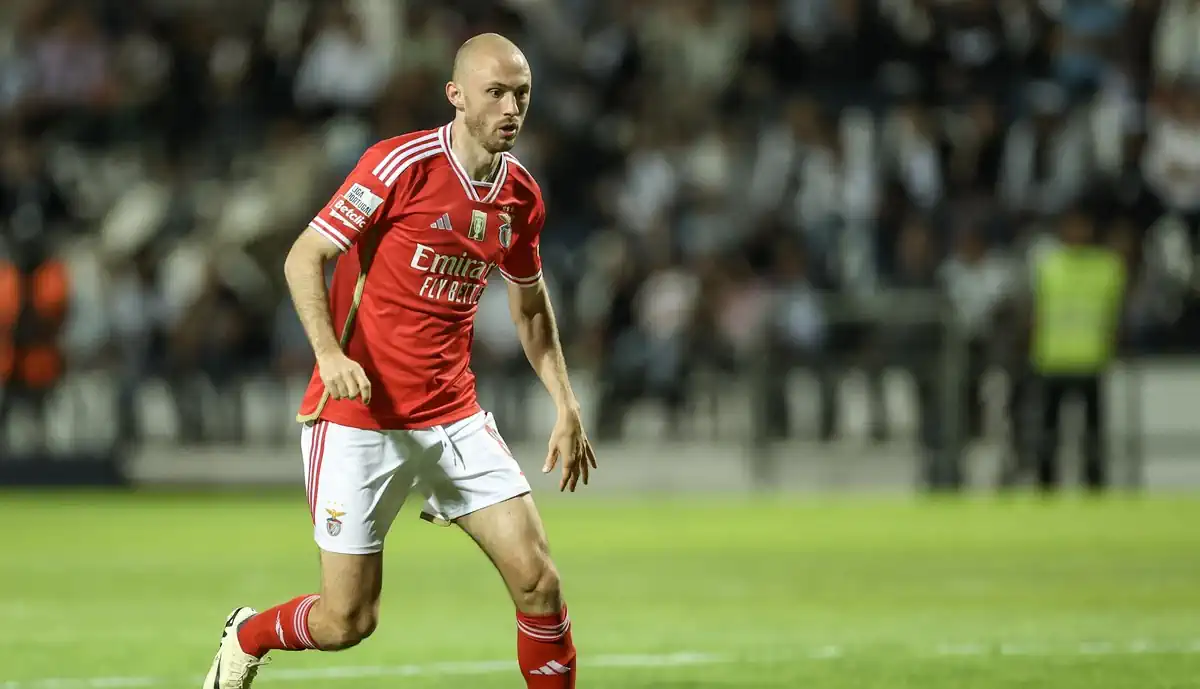 Aursnes regressou 'às origens' após decisão de Roger Schmidt no Benfica