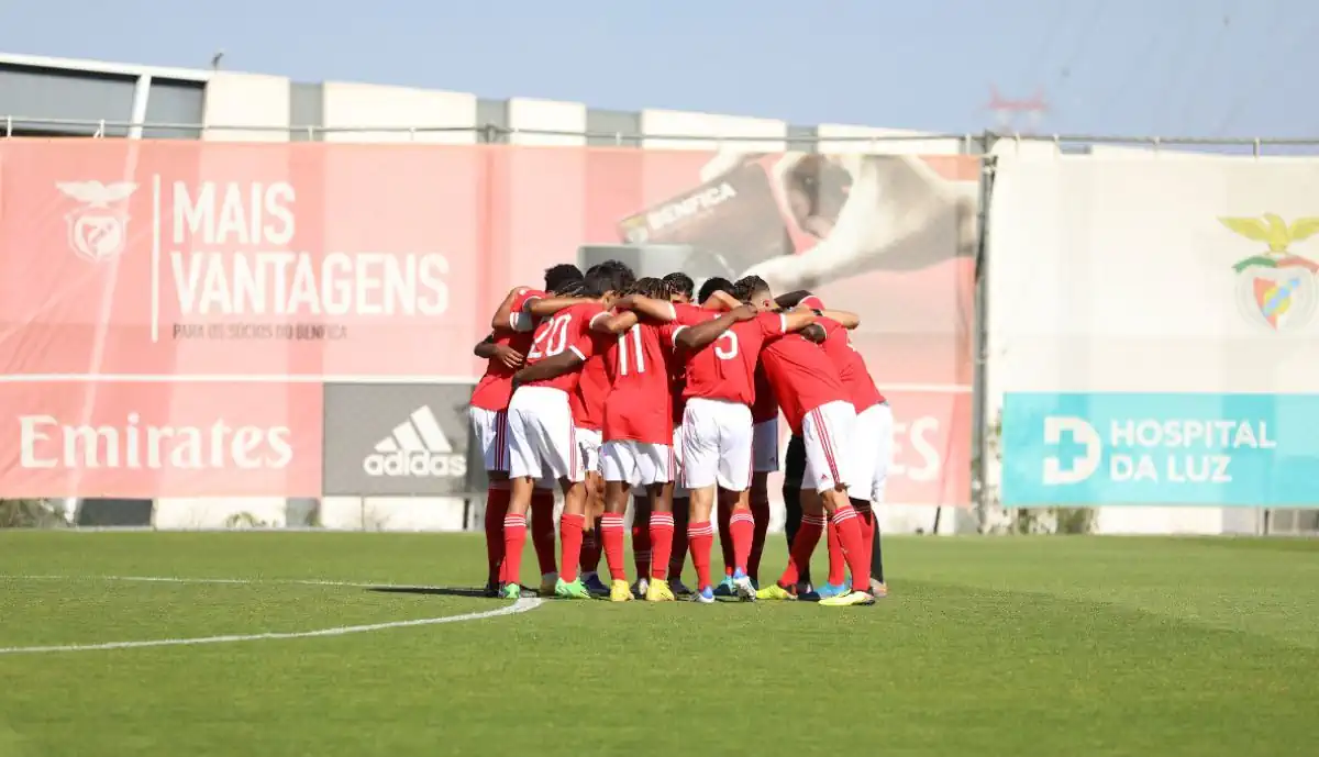 Juniores do Benfica goleiam Braga e mantêm as atenções voltadas para a liderança