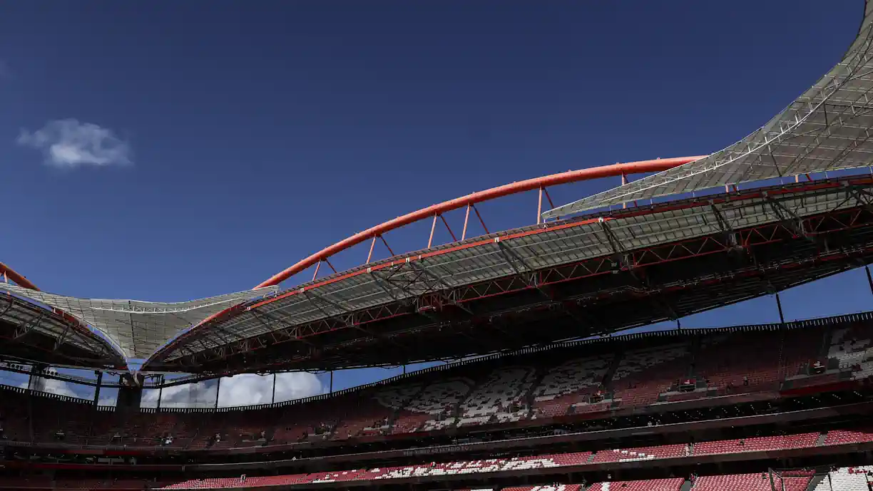 Futebolista com mais de 300 jogos pelo Benfica que 'traiu' as águias pode estar a caminho do Braga
