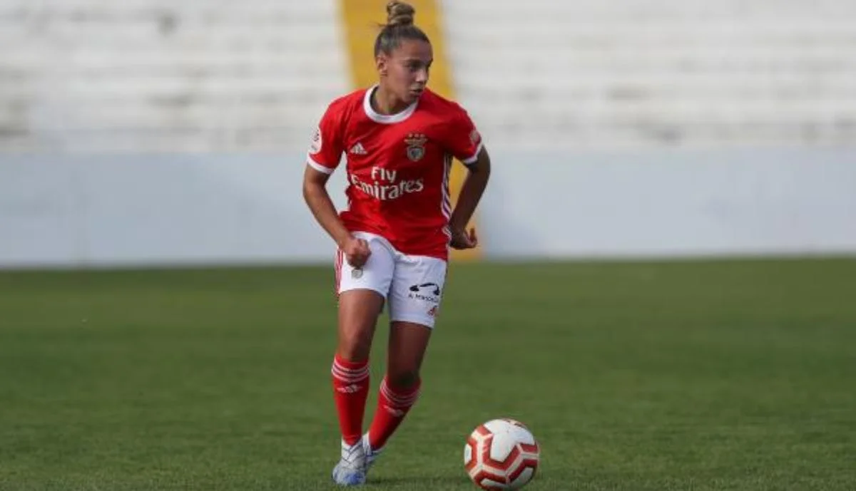Lúcia Alves renovou contrato com o Benfica