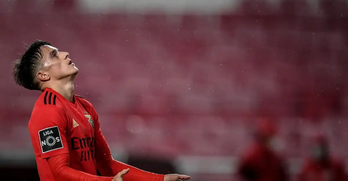 Franco Cervi vai descer do top 5 de argentinos que mais representaram o Benfica