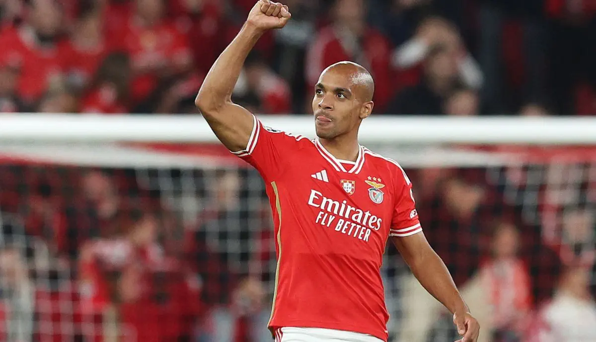 João Mário viveu momento complicado com os adeptos do Benfica no último encontro, diante do Casa Pia