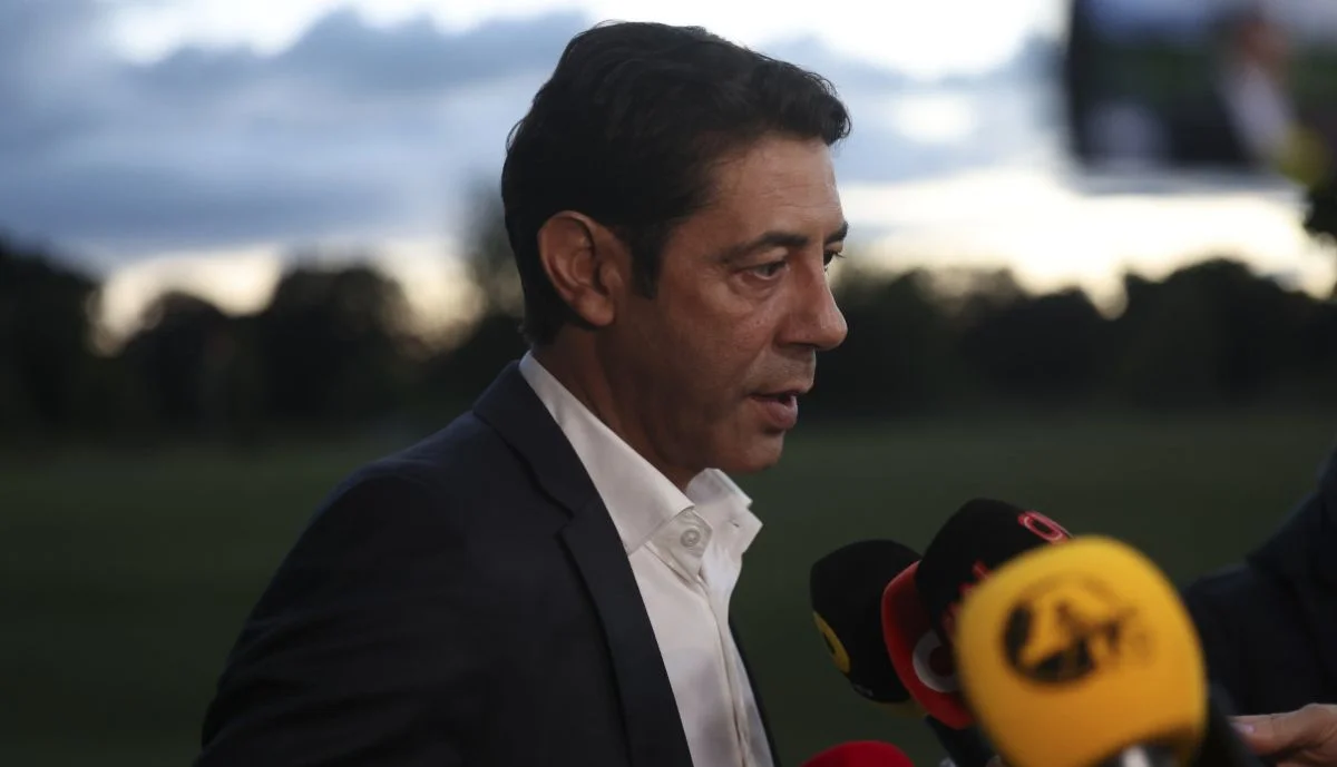 Oficial: antes da Assembleia Geral, Benfica anuncia saída de braço direito de Rui Costa