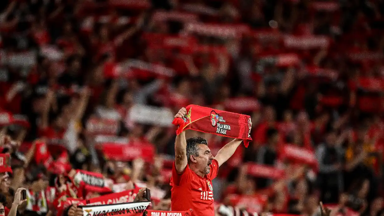 Benfica apresenta a camisola