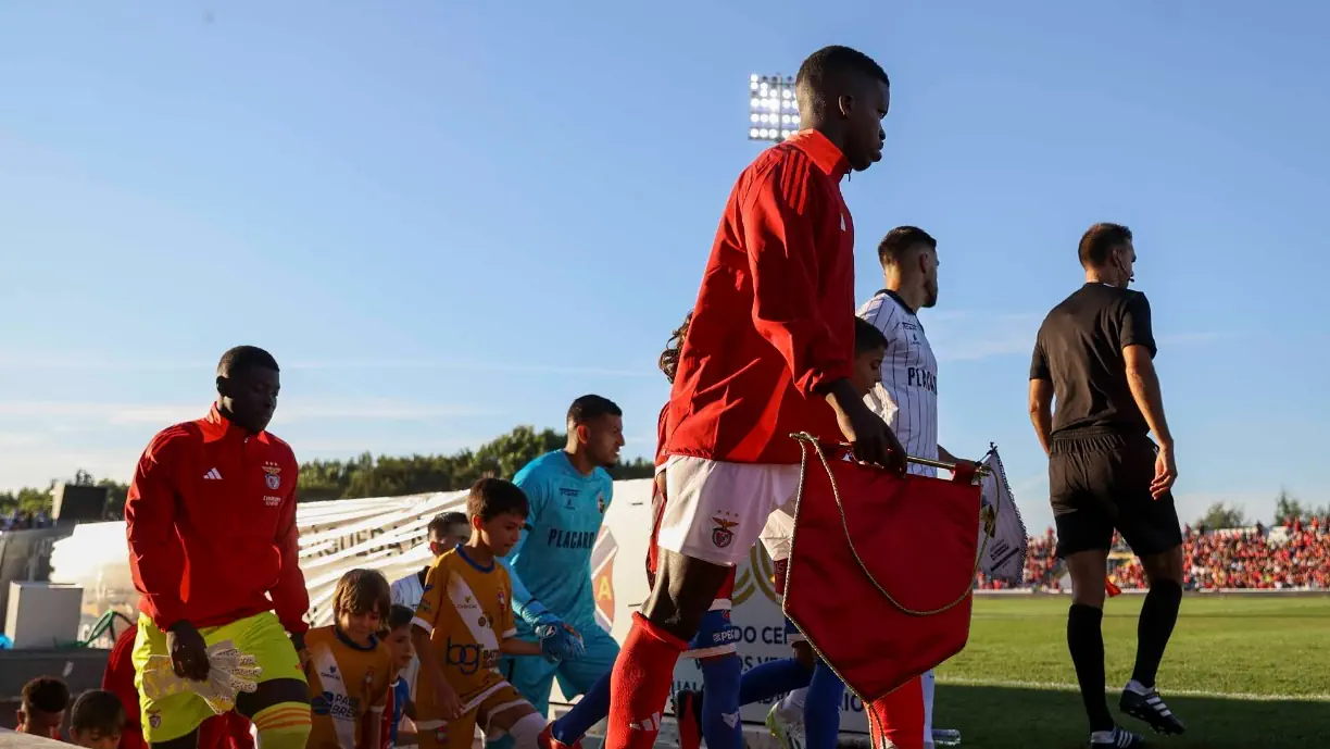 Florentino Luís revela o que sente ao usar a braçadeira de capitão do Benfica: "Sempre um..."