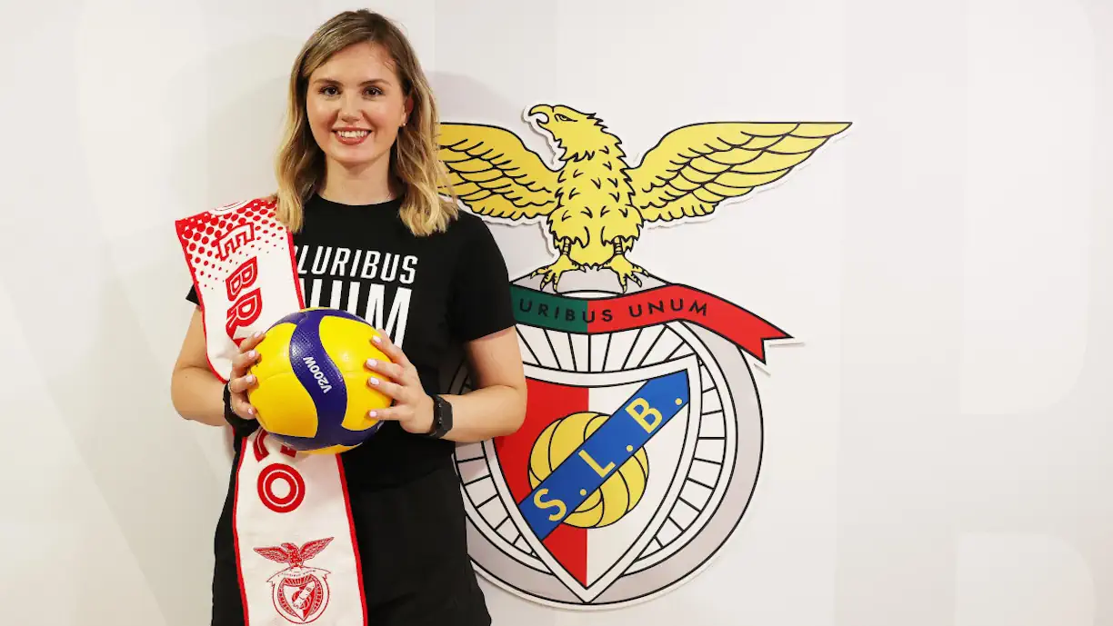 Isidora Ubavic renova com o Benfica 