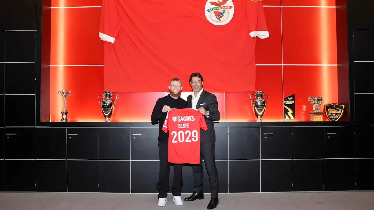 Jan-Niklas Beste é reforço do Benfica