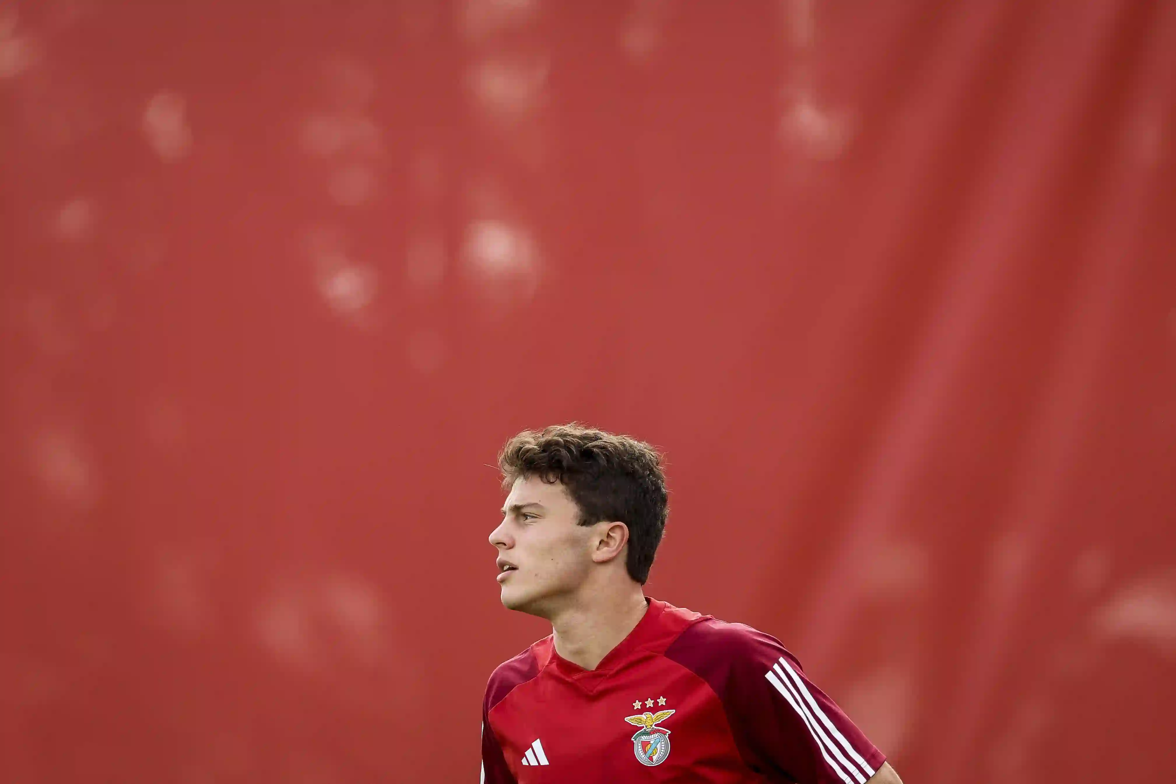 Com PSG à espreita, especialista diz que João Neves está 'aberto' à saída do Benfica