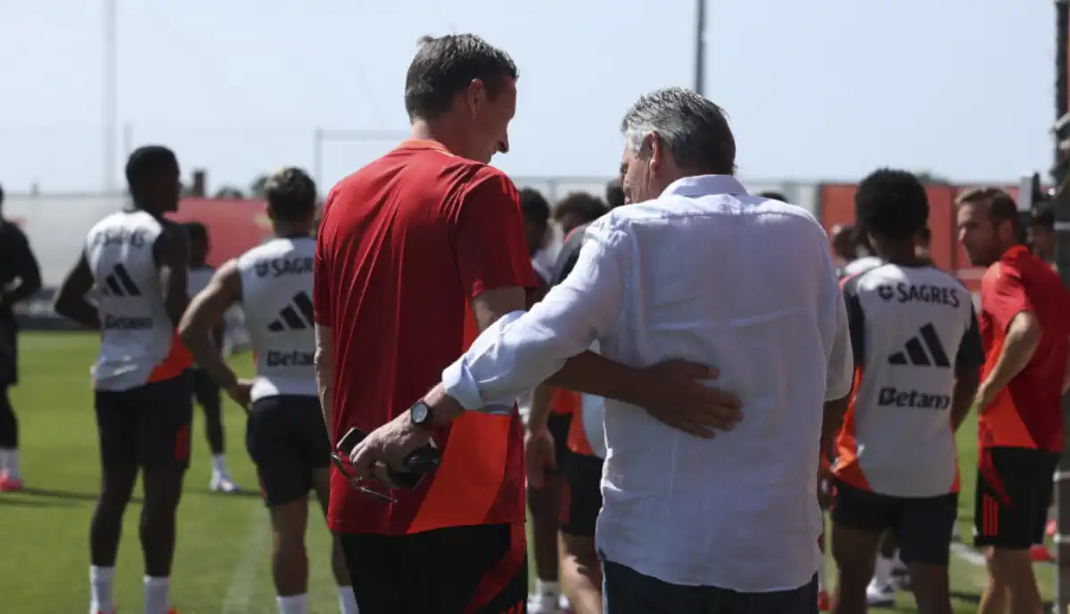 Toni partilha memória com Schmidt e recorda tensão com adeptos do Benfica: "Chorei no..."