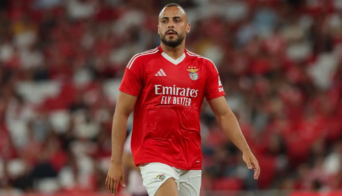 Arthur Cabral volta a estar mais perto da saída do Benfica, com 'ajudinha' vinda da Premier League