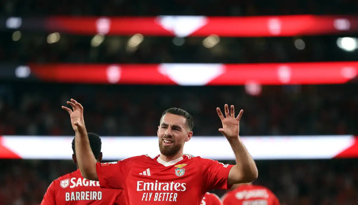 Kokçu falou sobre o companheiro de equipa no Benfica 