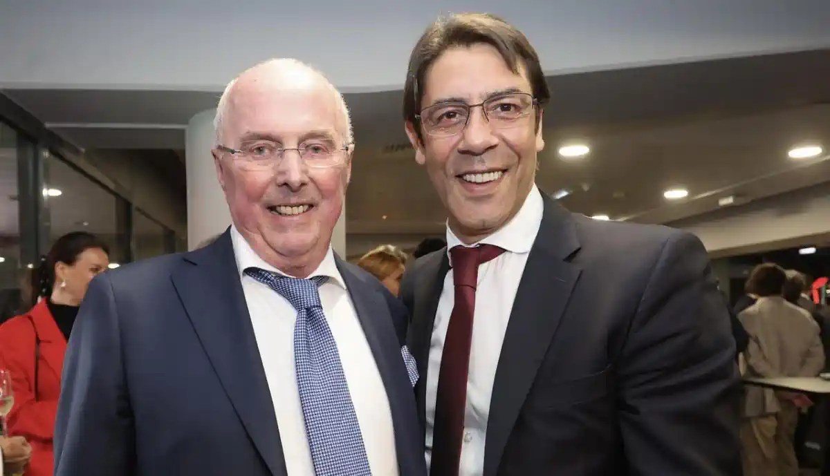 Eriksson visitou o Estádio do Benfica em abril e esteve à conversa com Rui Costa 