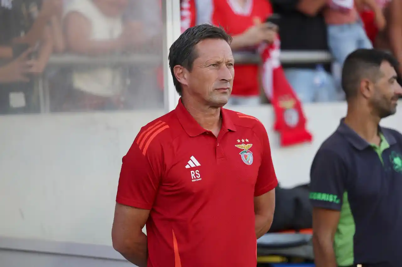 Roger Schmidt tem dupla dor de cabeça antes da receção do Benfica à Casa Pia