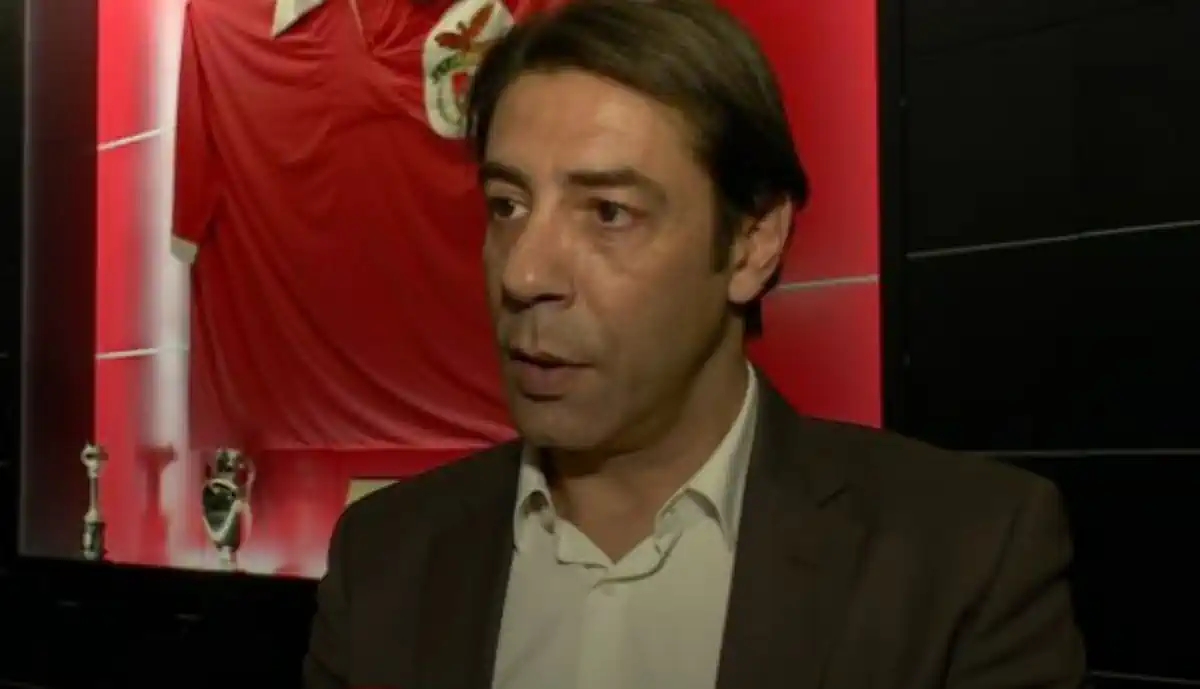 Contestado pelos adeptos do Benfica, Rui Costa tem reação imediata ao golo do Moreirense (Vídeo)