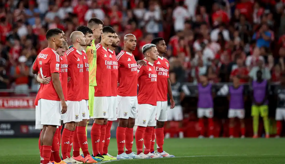 António Silva e Tomás Araújo foram titulares na vitória do Benfica diante do Casa Pia, por 3-0