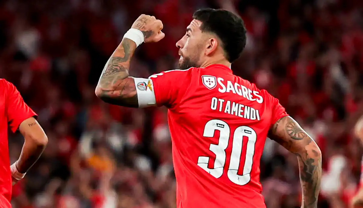 Otamendi deixa agradecimento aos adeptos após golo pelo Benfica frente ao Gil Vicente 