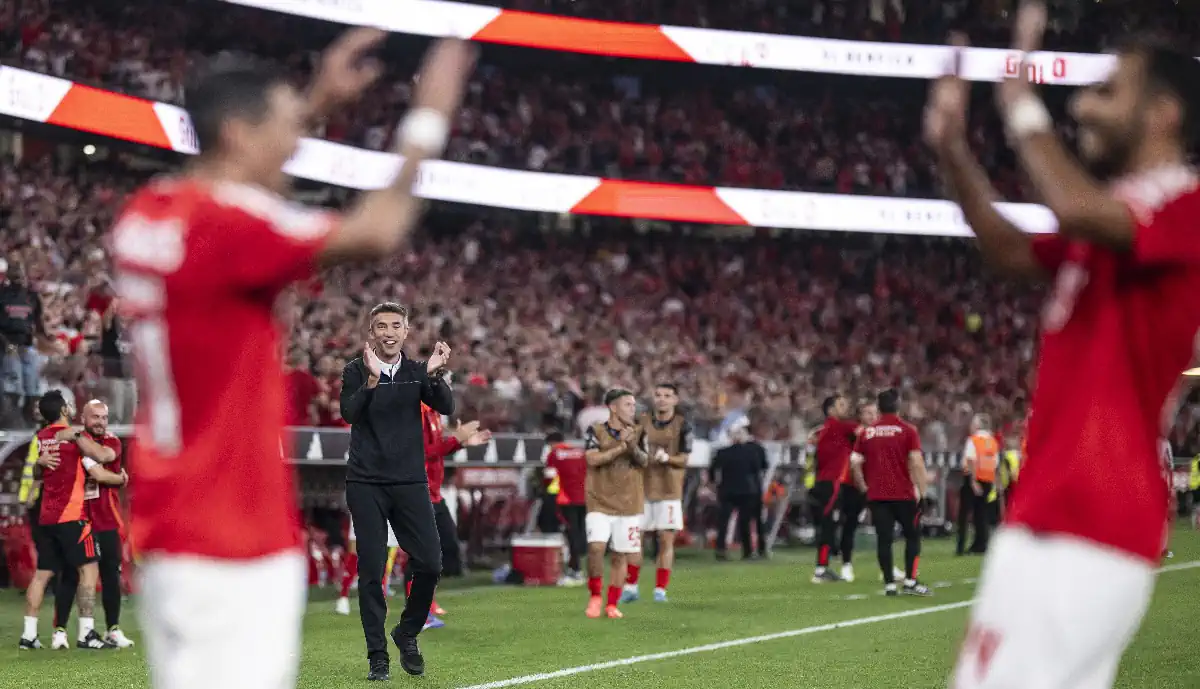 Di María devolve magia a Pavlidis e Benfica deixa Santa Clara à deriva na Taça da Liga