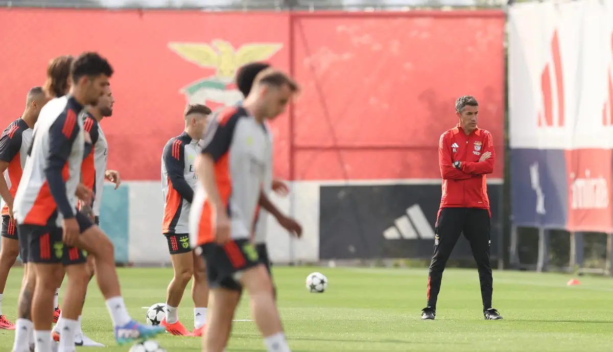 Jogador que esteve com pé e meio fora do Benfica dá tudo para convencer Bruno Lage