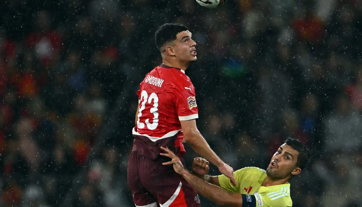 Zeki Amdouni mostrou serviço no jogo entre a Suíça e a Espanha com o reforço do Benfica a brilhar