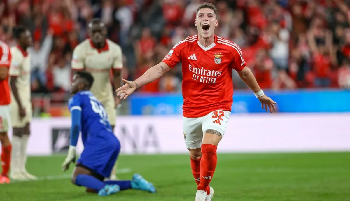 Benjamín Rollheiser conta com boas notícias antes da receção do Benfica ao Estrela da Amadora, 