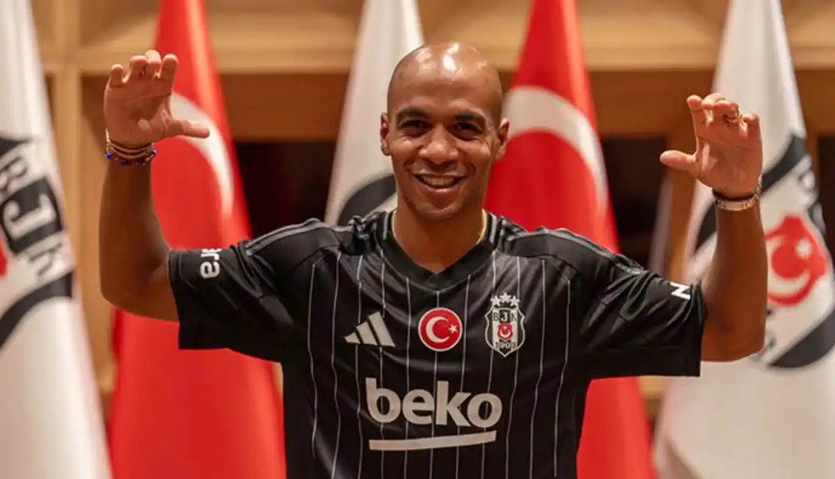 João Mário explica mudança para o Besiktas, metendo o Benfica 'ao barulho'