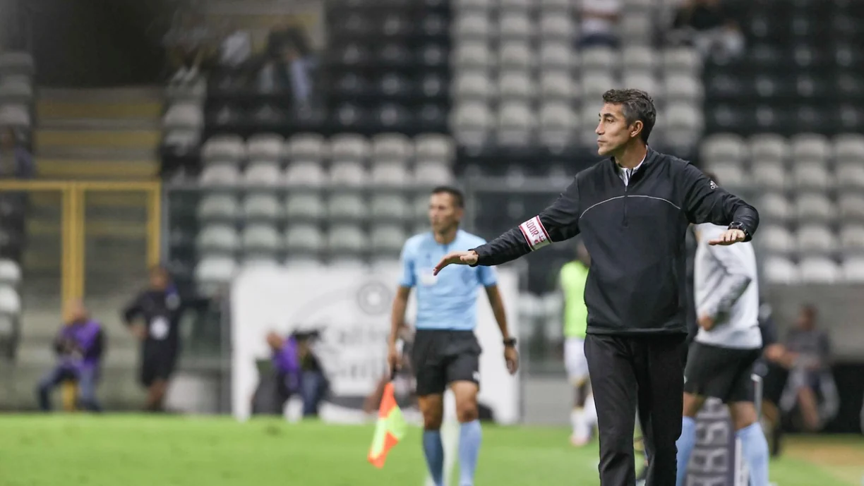 Turma de Bruno Lage triunfouno Boavista - Benfica, com golos de Vangelis Pavlidis, Orkun Kokçu e Arthur Cabral, somando uma importante vitória. Fotografia de SL Benfica