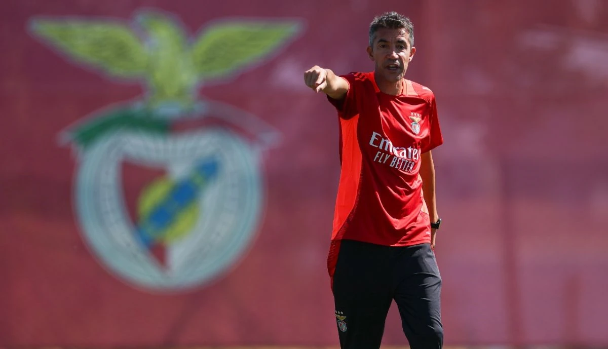 Bruno Lage treina as bolas paradas e craque do Benfica agradece 