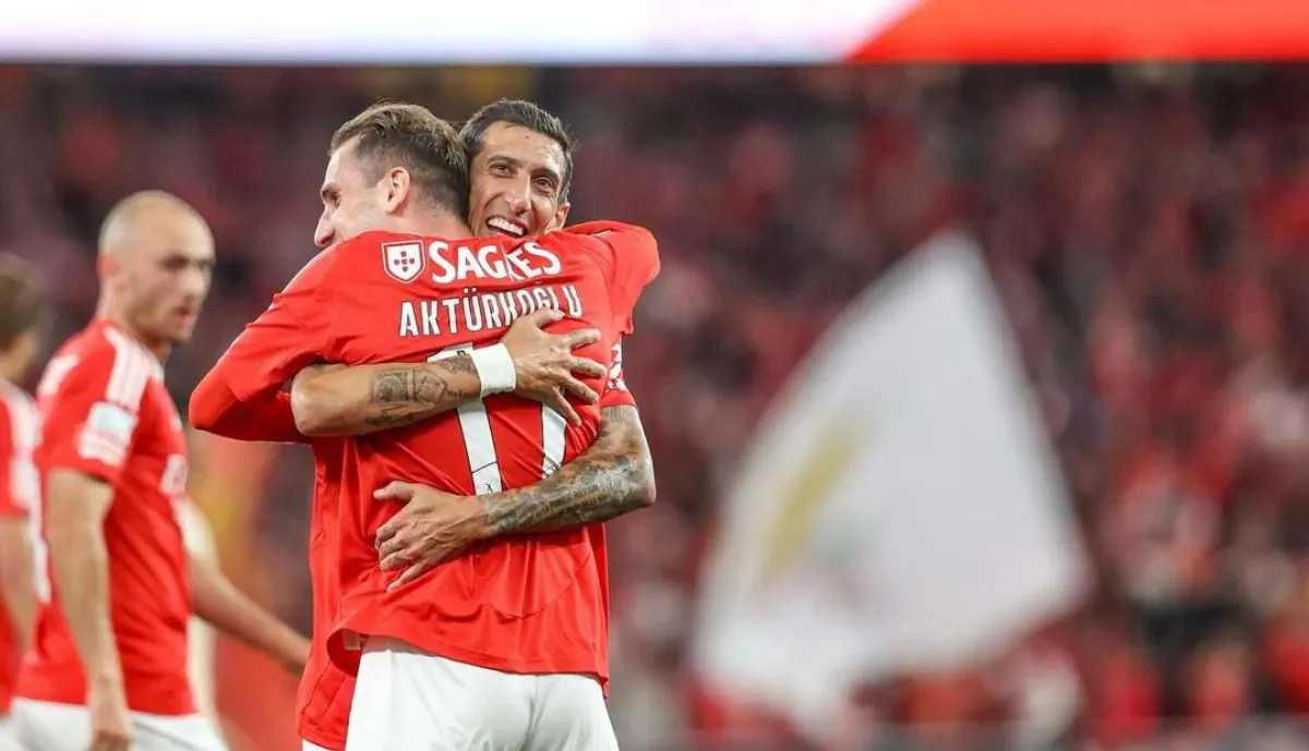 Di María reagiu ao triunfo no Benfica - Gil Vicente, por 5-1 