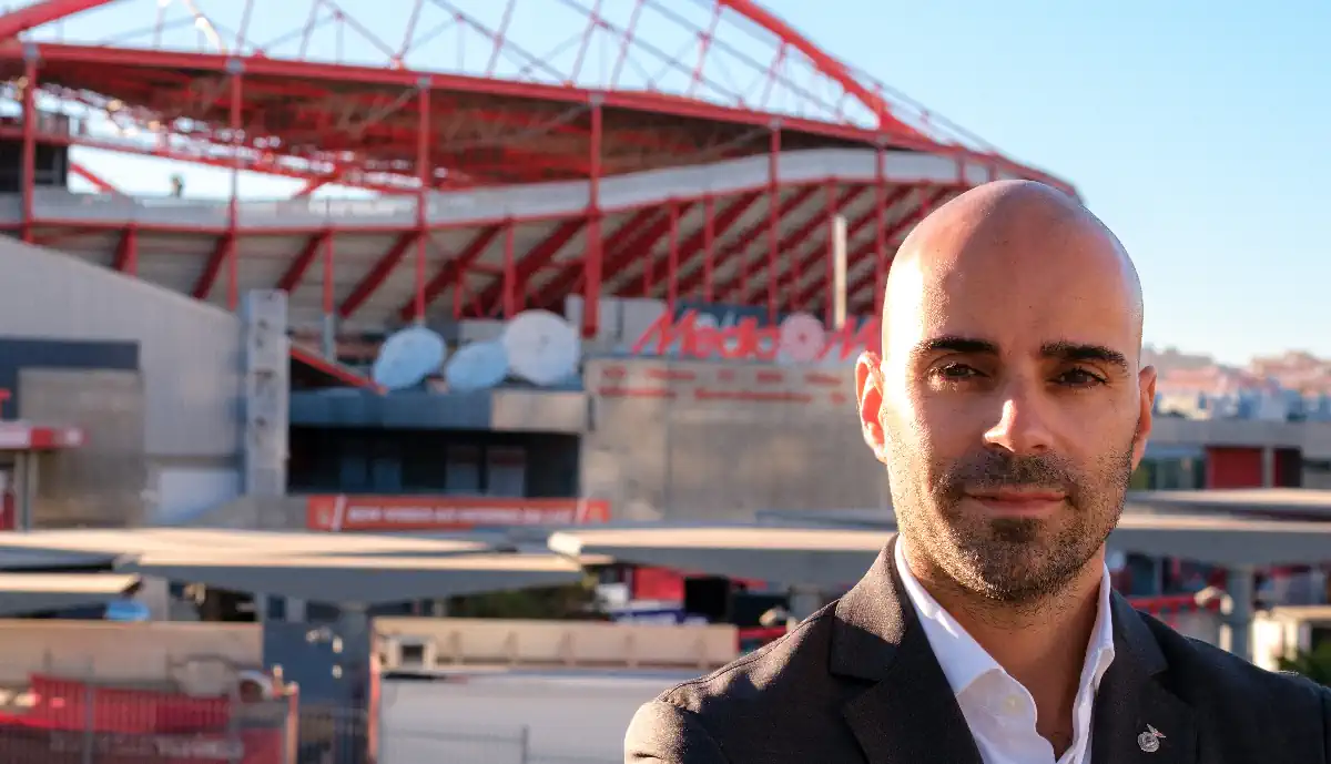 Exclusivo Glorioso 1904 – João Diogo Manteigas rejeita ideia de vieirismo no Benfica: “Rui Costa é outra coisa (…) mas modelo é igual”