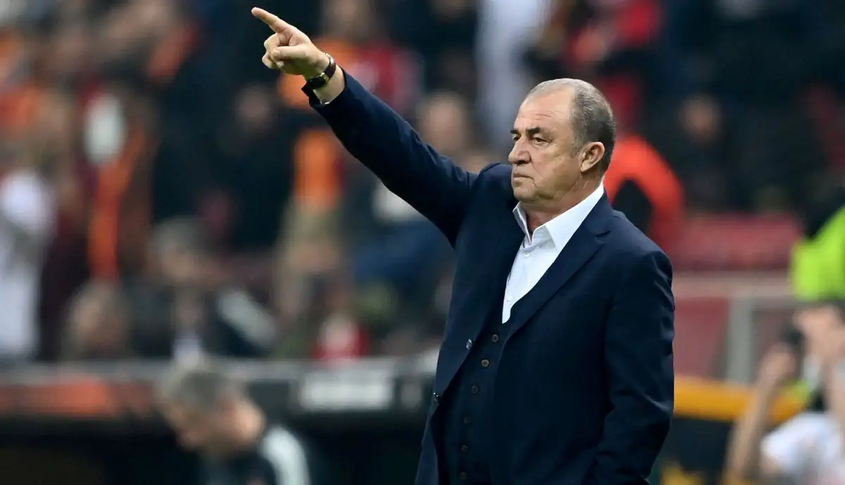 Fatih Terim pode ocupar o cargo de Schmidt no Benfica 