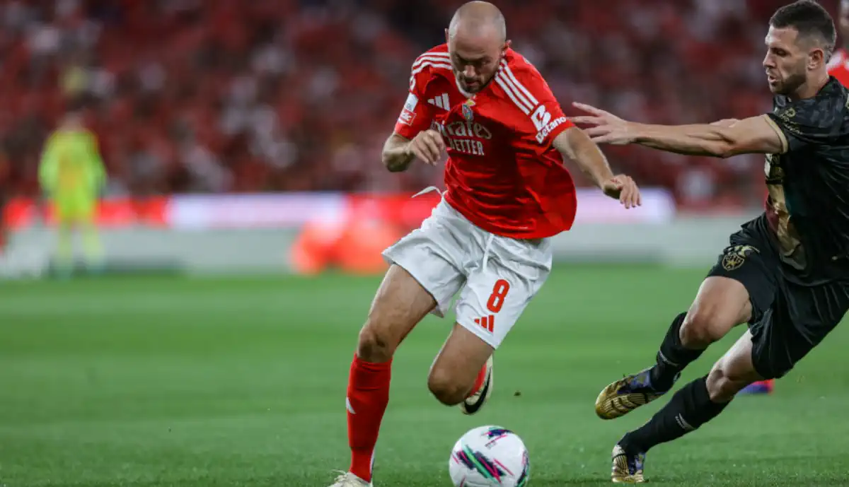 Fredrik Aursnes deu o mote para o sucesso do Benfica