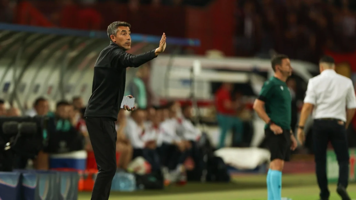 Bruno Lage tem dor de cabeça por resolver no Benfica