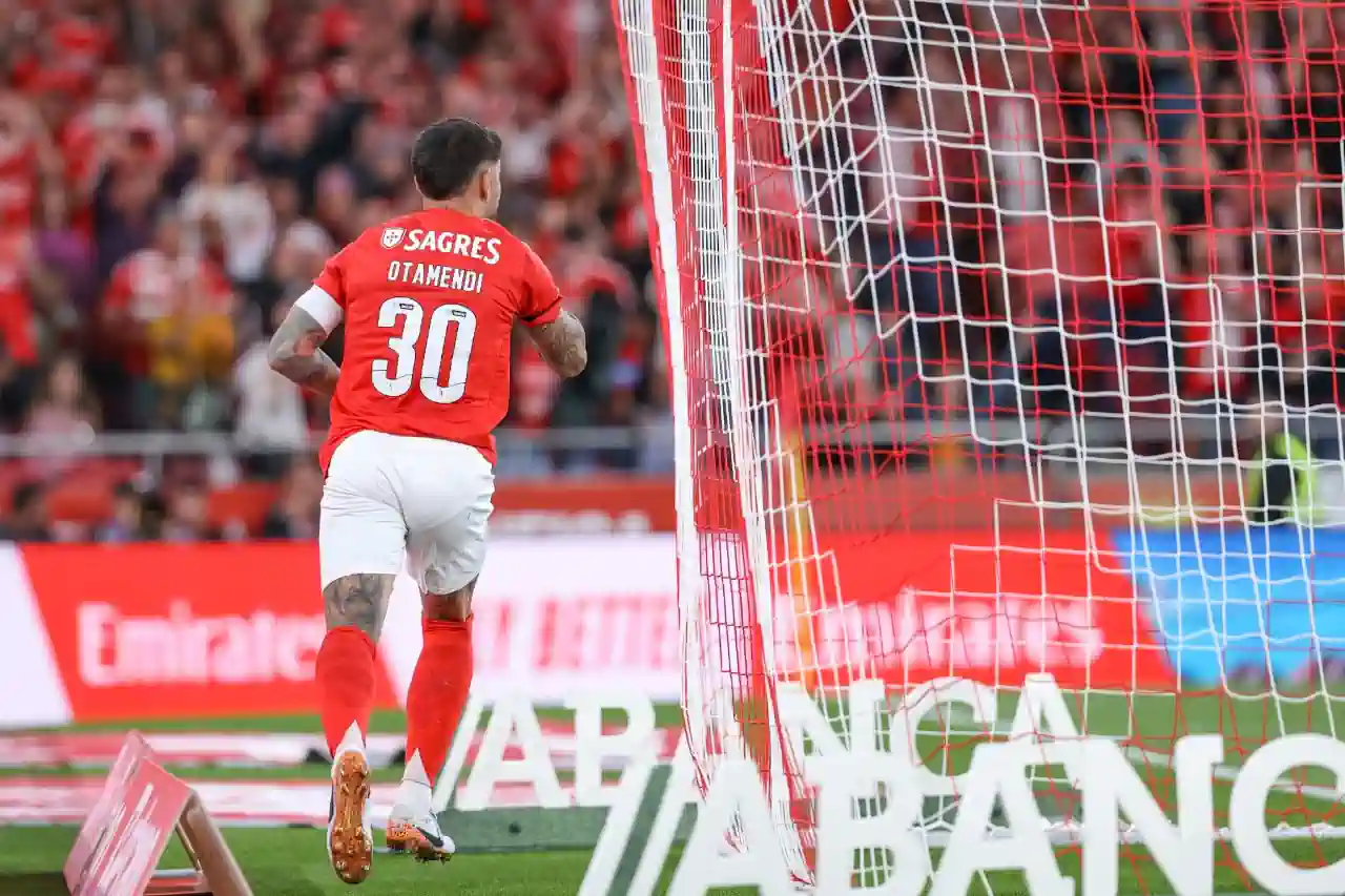 O duelo frente ao Gil Vicente foi o 200º jogo do capitão do Benfica, Otamendi, no campeonato português