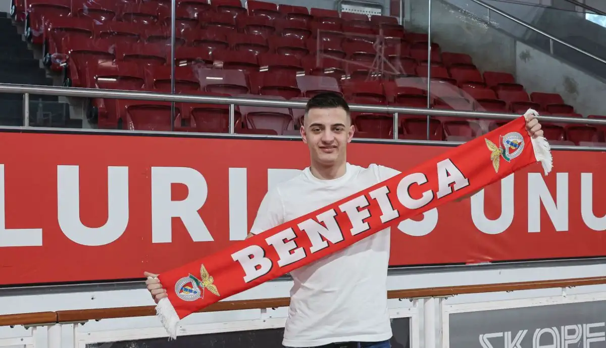 Sabe o Glorioso 1904 em Exclusivo, que o Benfica decidiu o futuro de Raúl Moreira 