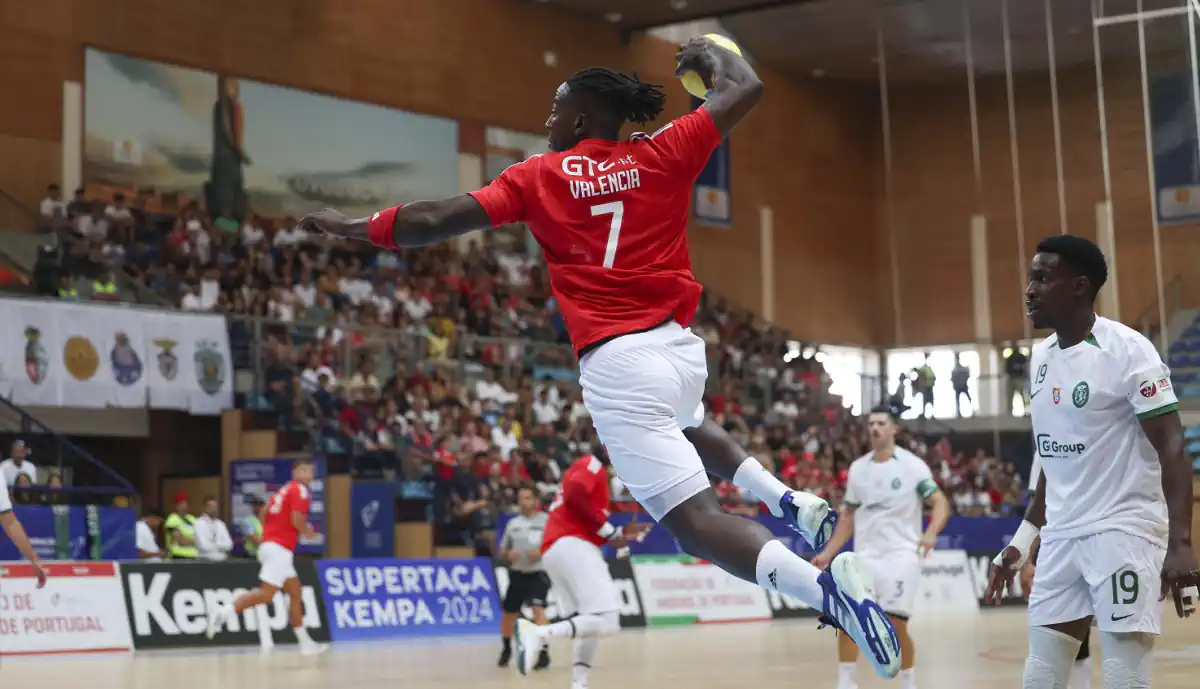 Andebol do Benfica foi esta terça-feira, 4 de março, a jogo, acabando por vencer em nova ronda europeia